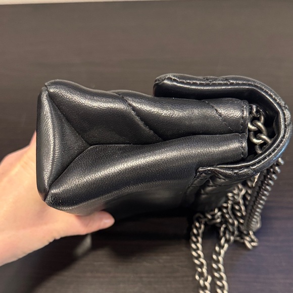 Black Quilted Chain Shoulder Bag - Picture 5 of 8